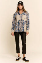 Load image into Gallery viewer, Davi &amp; Dani Air-Sprayed Plaid Pocket Button Front Top in Teal Navy
