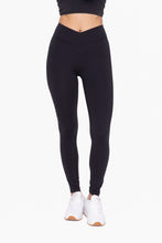 Load image into Gallery viewer, Mono B Venice Crossover Waist Leggings in Black
