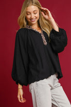 Load image into Gallery viewer, Umgee Solid Color Leopard Trim Top in Black
