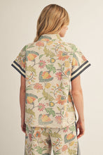 Load image into Gallery viewer, Jodifl Color Rib Band Contrast Zip Up Floral Top in Oatmeal
