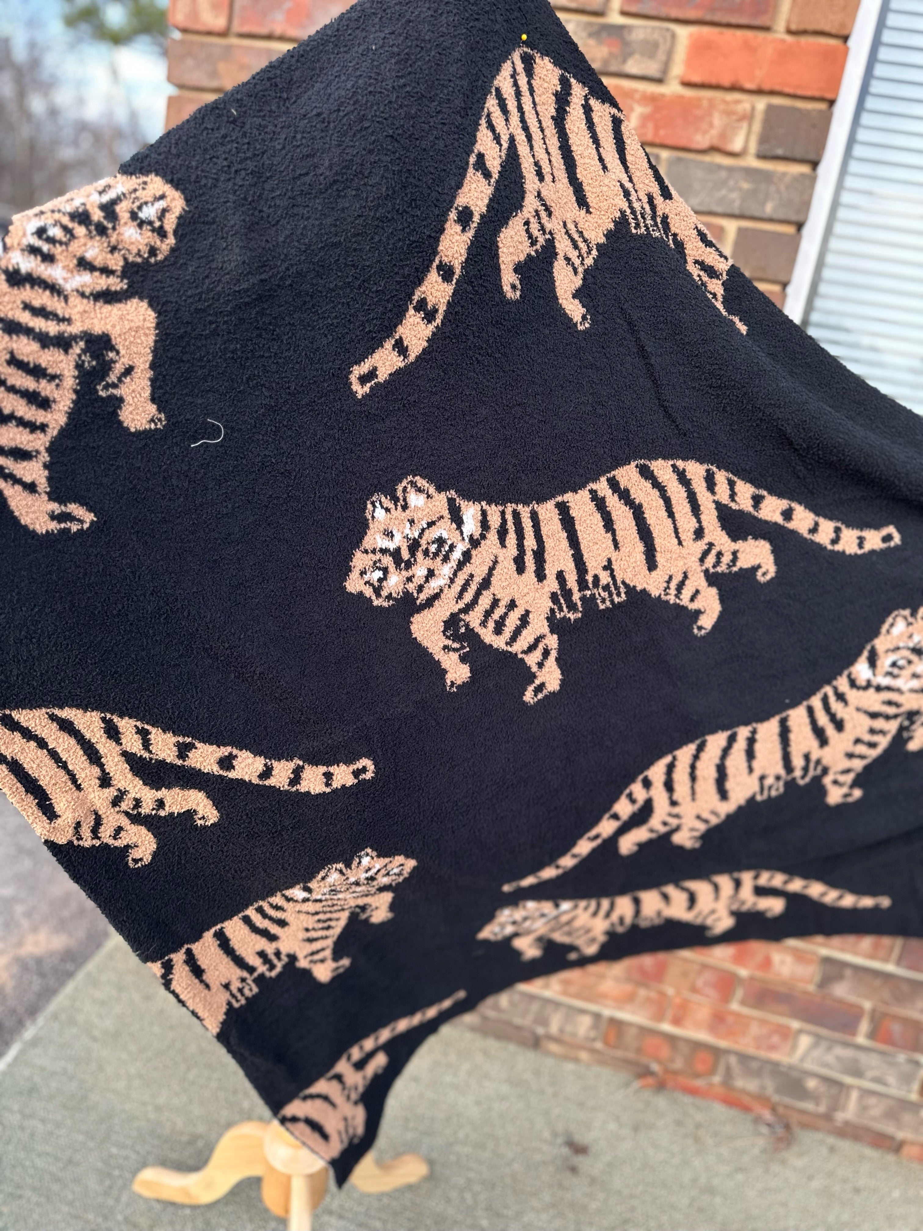 Jodifl Animal Print Fleece Blanket in Black FINAL SALE – June Adel