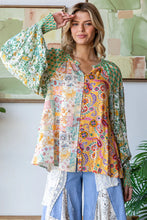 Load image into Gallery viewer, Oli &amp; Hali Mixed Print Button Front Top in Green Combo
