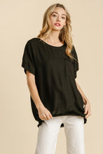Load image into Gallery viewer, Umgee Linen Blend Pocket Top in Black Top Umgee   
