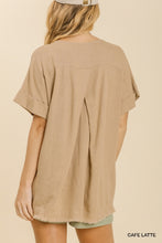 Load image into Gallery viewer, Umgee Linen Blend Pocket Top in Cafe Latte Top Umgee   
