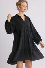 Load image into Gallery viewer, Umgee Linen Blend Long Sleeve Dress in Black  Umgee   
