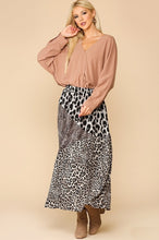 Load image into Gallery viewer, GiGio Mixed Animal Print Skirt in Grey Mix Skirt Gigio   
