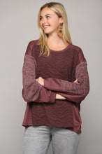 Load image into Gallery viewer, GiGio Textured Two Tone Knit Top in Wine Top Gigio   
