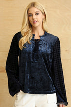 Load image into Gallery viewer, GiGio Velvet Top with Houndstooth Design in Midnight Top Gigio   
