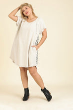 Load image into Gallery viewer, Umgee Oatmeal Linen Mix Dress with Dalmatian Print Back Dresses Umgee   
