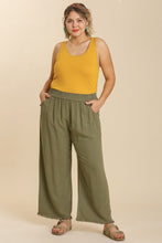 Load image into Gallery viewer, Umgee Wide Leg Linen Pants in Light Olive Bottoms Umgee   
